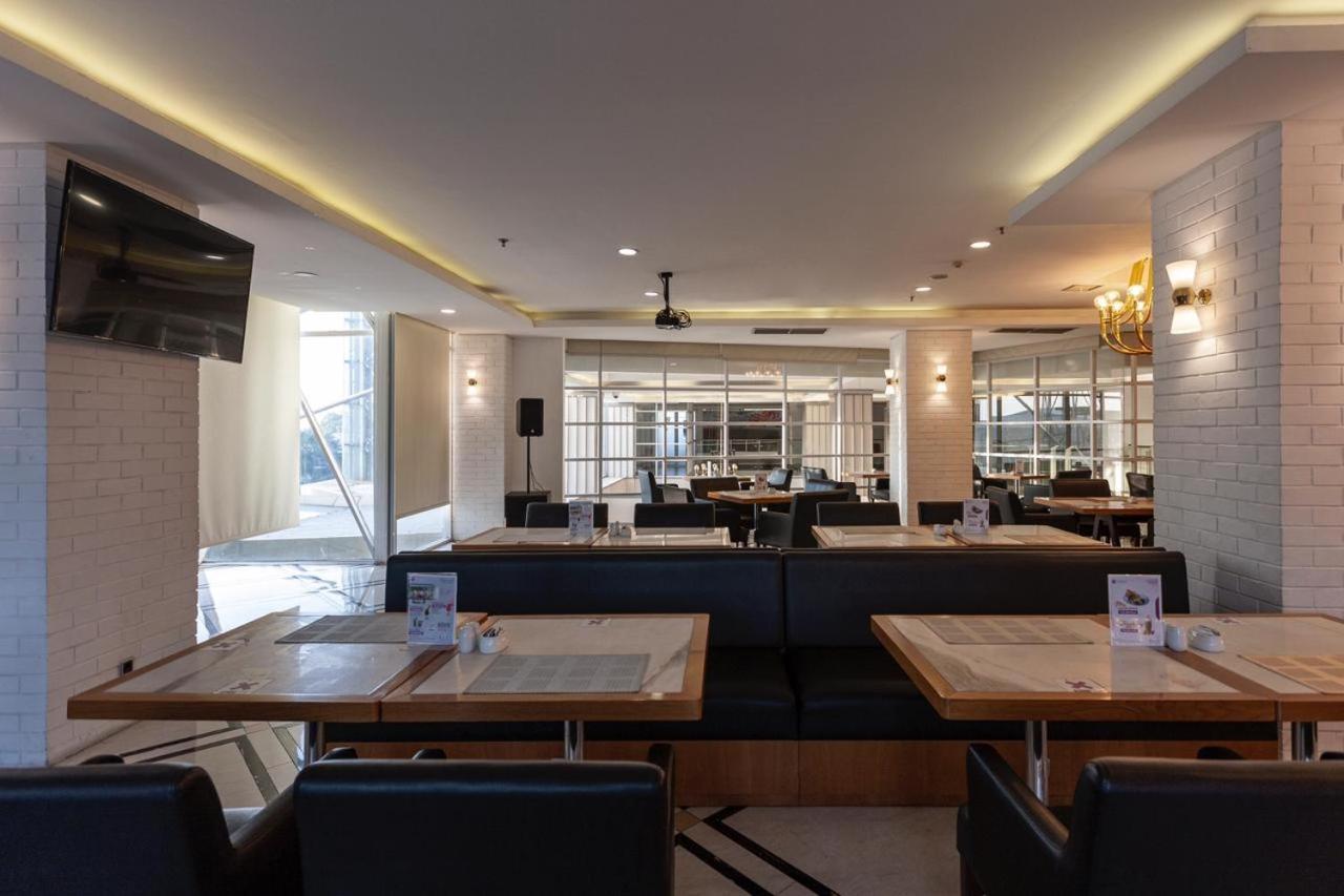 Shakti Hotel Bandung Exterior photo